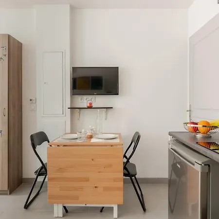 Apartment Prive Et Calme Eurexpo Groupama Stadium Tram Parking Terasse *